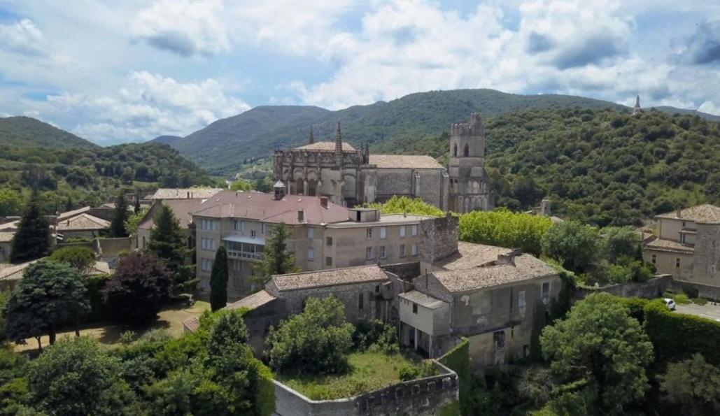 Gite D'Etape Et De Groupe Du Clos Saint Roch Viviers Εξωτερικό φωτογραφία